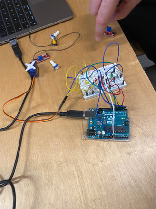 Giovedì | Idee che prendono vita, tinkering spinto e grandi traguardi con i diplomi finali!