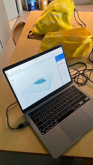 Martedì | Scatole perfette, loghi personalizzati e l'arte del problem solving in 3D!