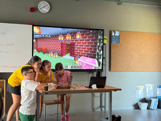 Giovedì | Orientamento stellare, piogge di polli e pazzi disegni 3D su Minecraft!